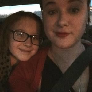 Meet your Posher, Chloe